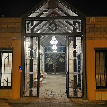 12 Posti Con Piscina Privata Villa